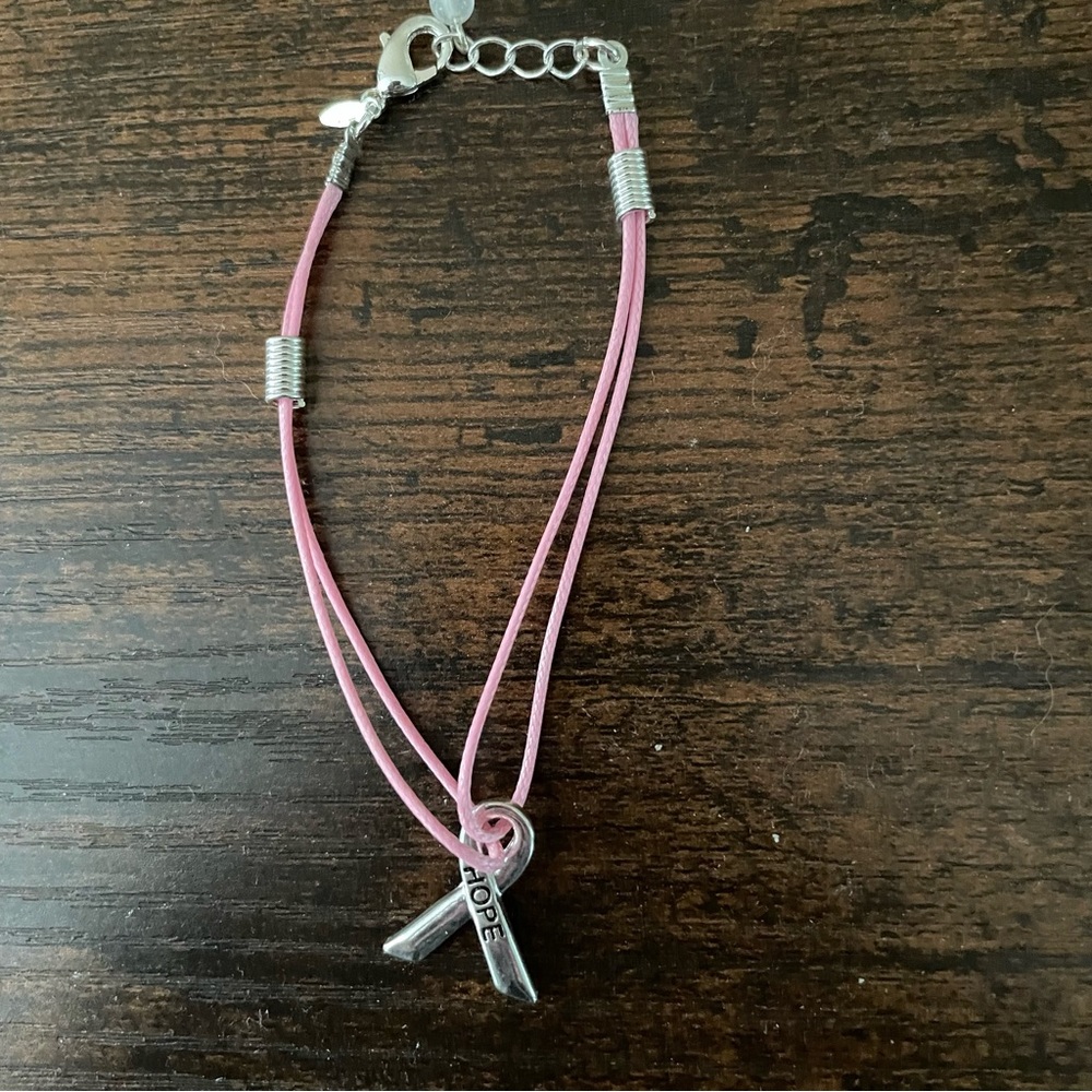 Avon Pink Breast Cancer Bracelet - Picture 2 of 8